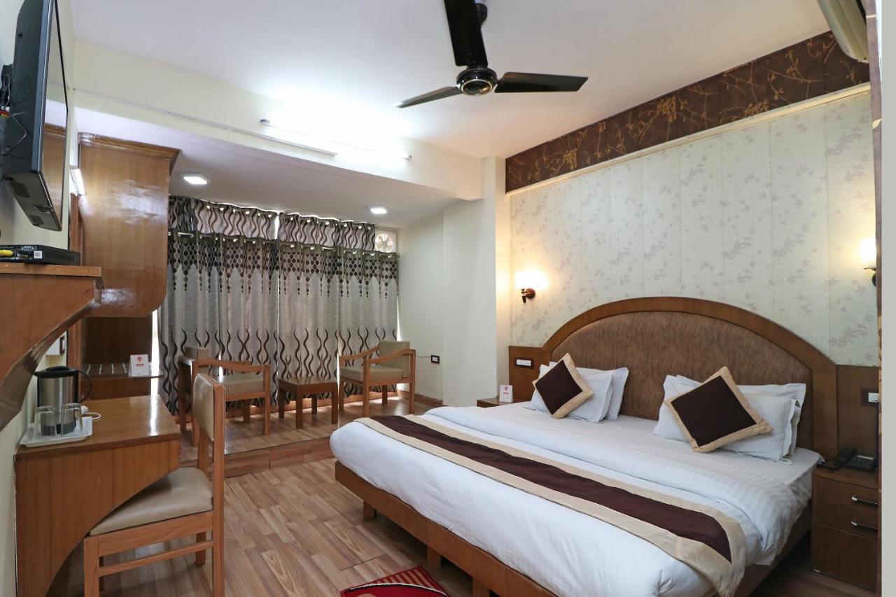 Oyo 1822 Hotel Ambassador Ντεχραντούν Εξωτερικό φωτογραφία