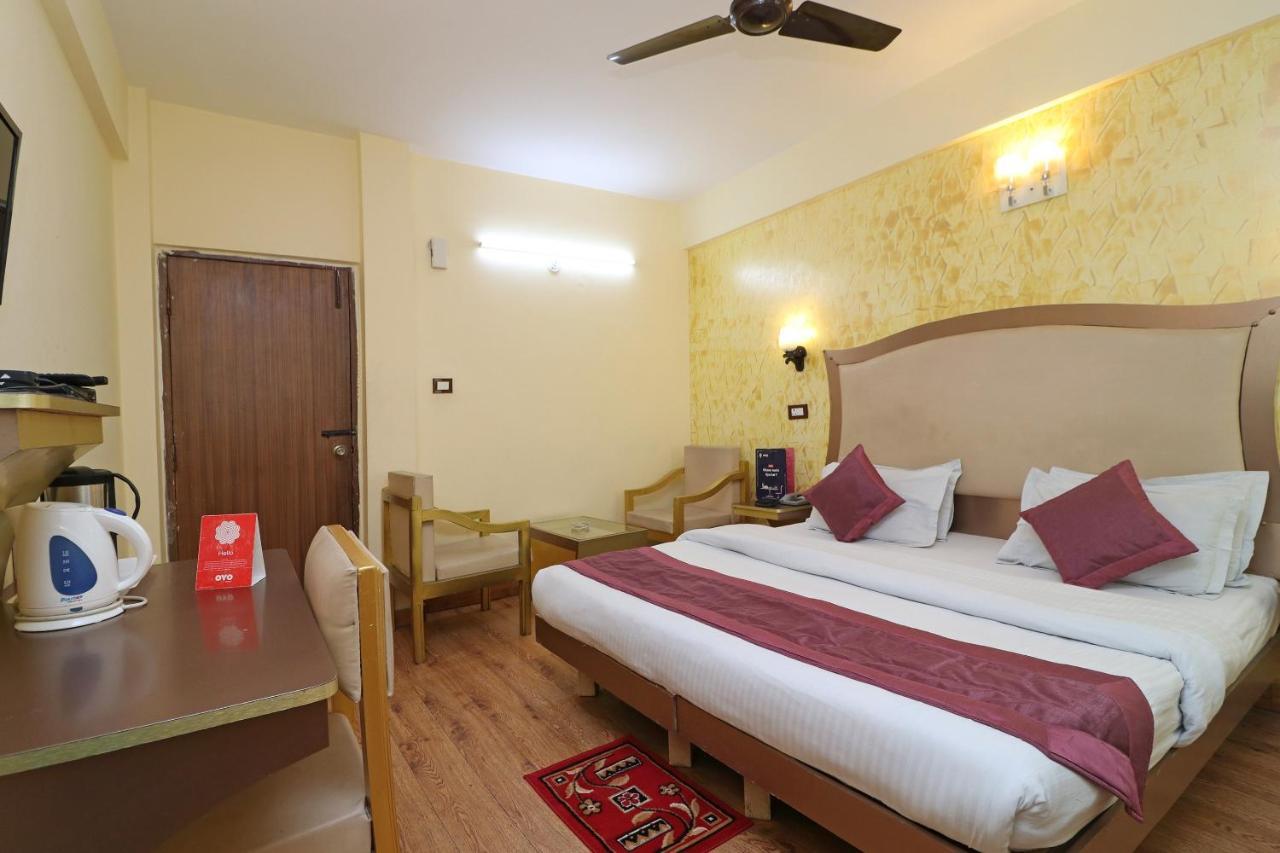 Oyo 1822 Hotel Ambassador Ντεχραντούν Εξωτερικό φωτογραφία