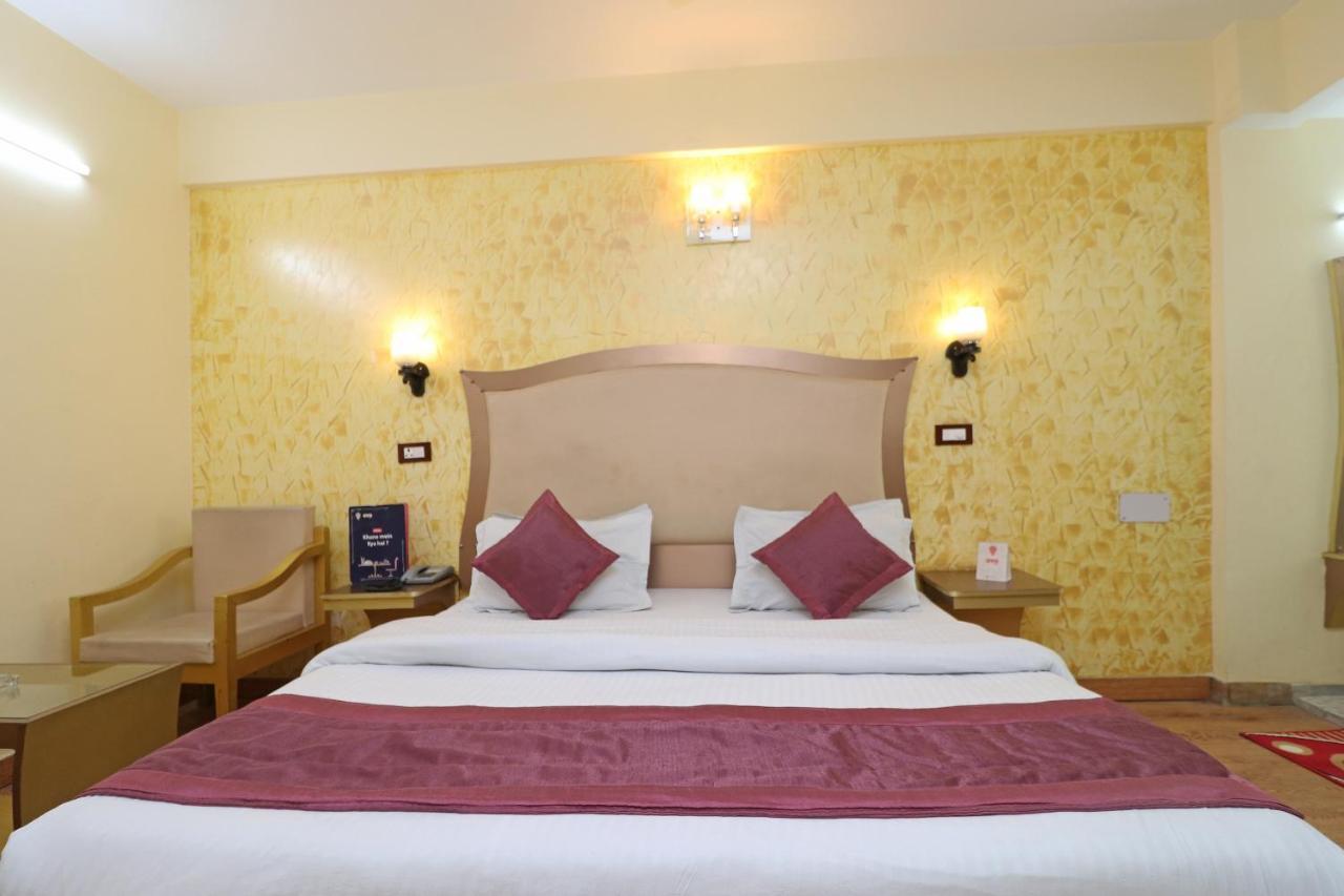 Oyo 1822 Hotel Ambassador Ντεχραντούν Εξωτερικό φωτογραφία